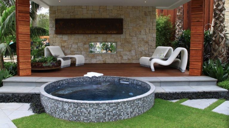 Water Closets for Outdoor Spaces: Designing Bathrooms for Pools and Gardens